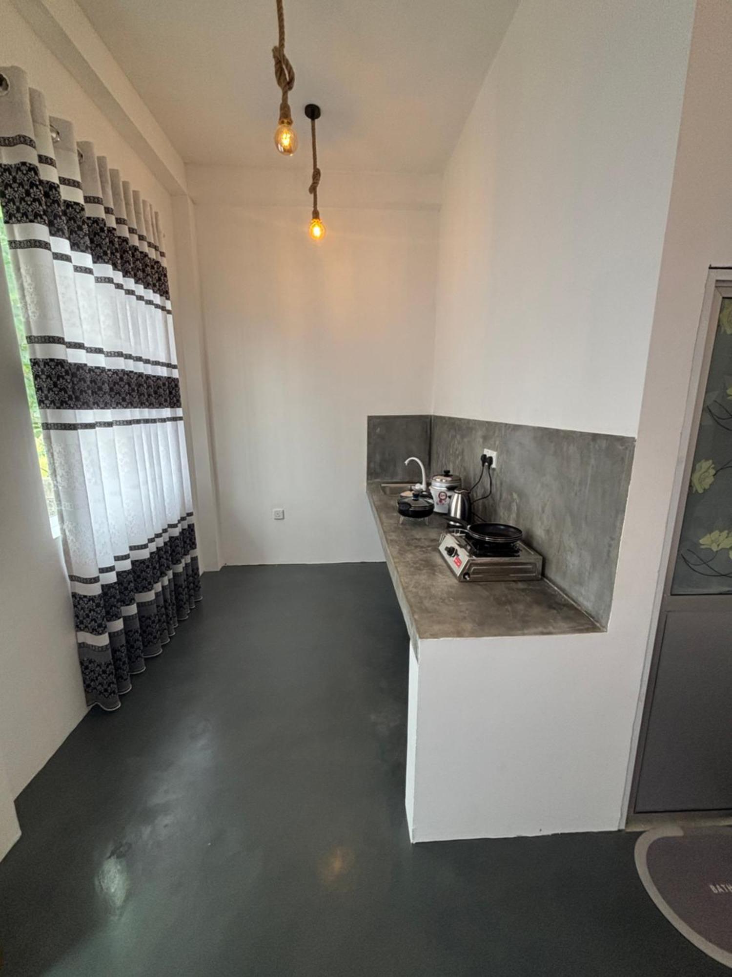 Noble Nest Hirikatiya Hotel Диквела Стая снимка