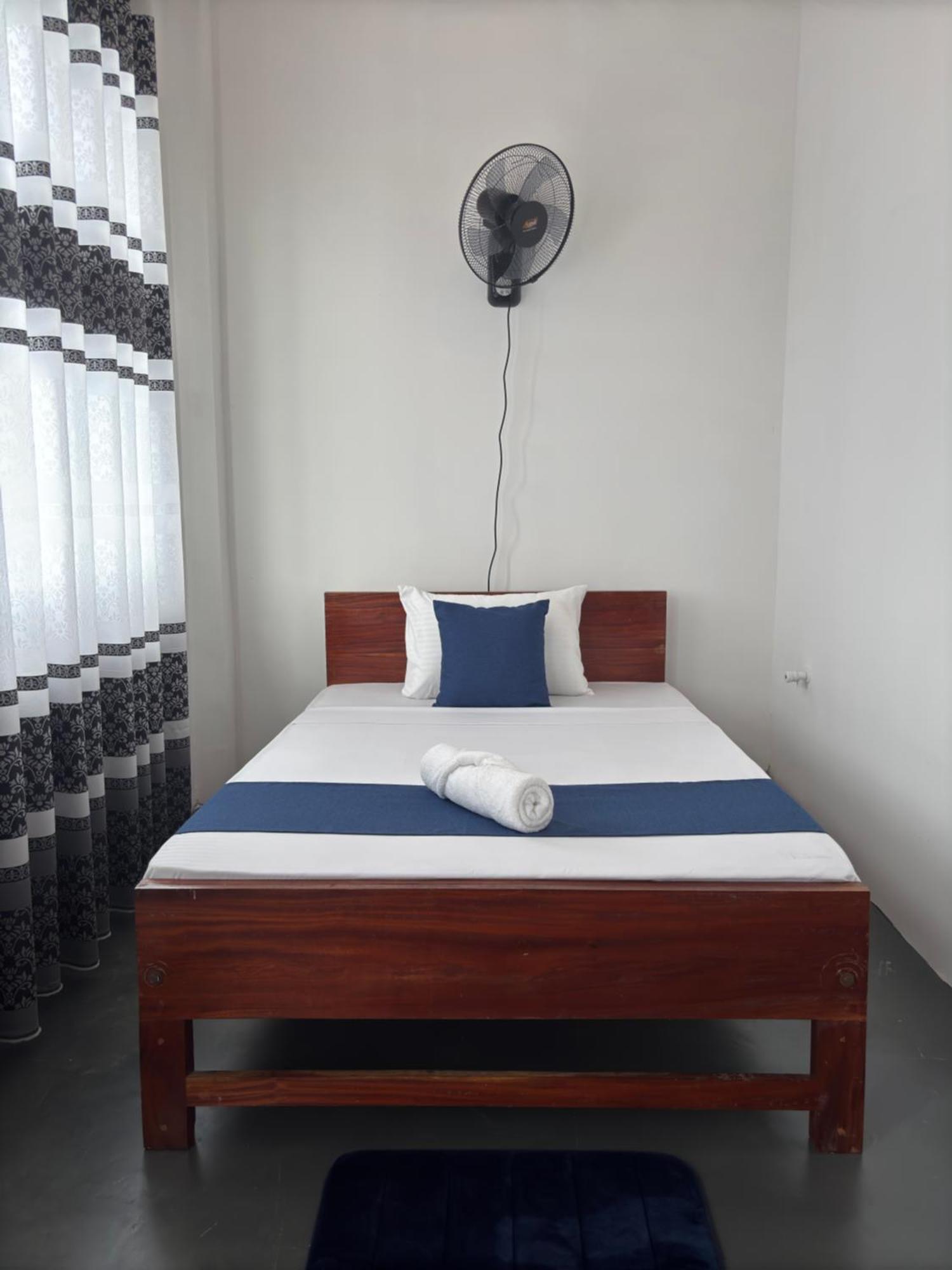 Noble Nest Hirikatiya Hotel Диквела Стая снимка